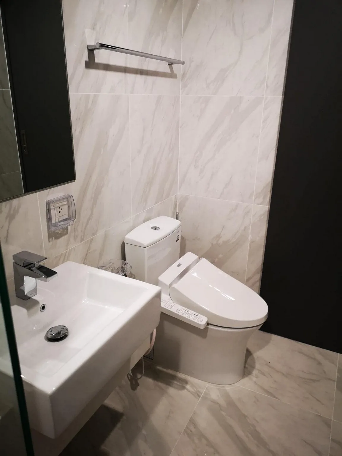 Property photos for Ideo Mobi Rangnam