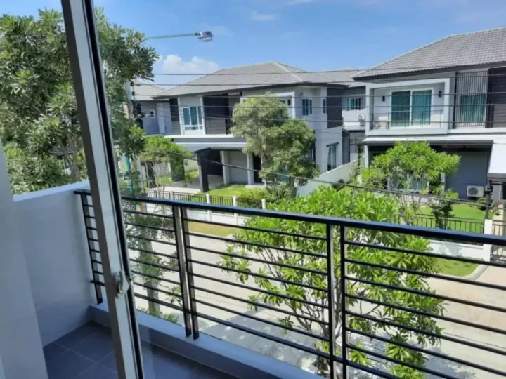 Property photos for The Centro Watcharapol