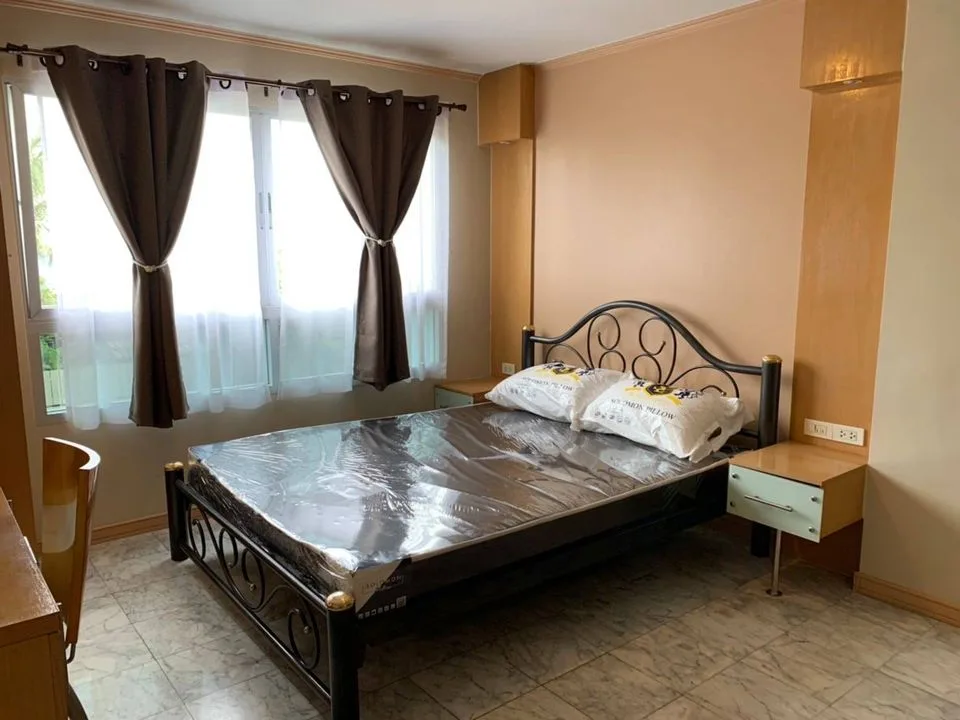 Property photos for Lumpini Place Sathorn