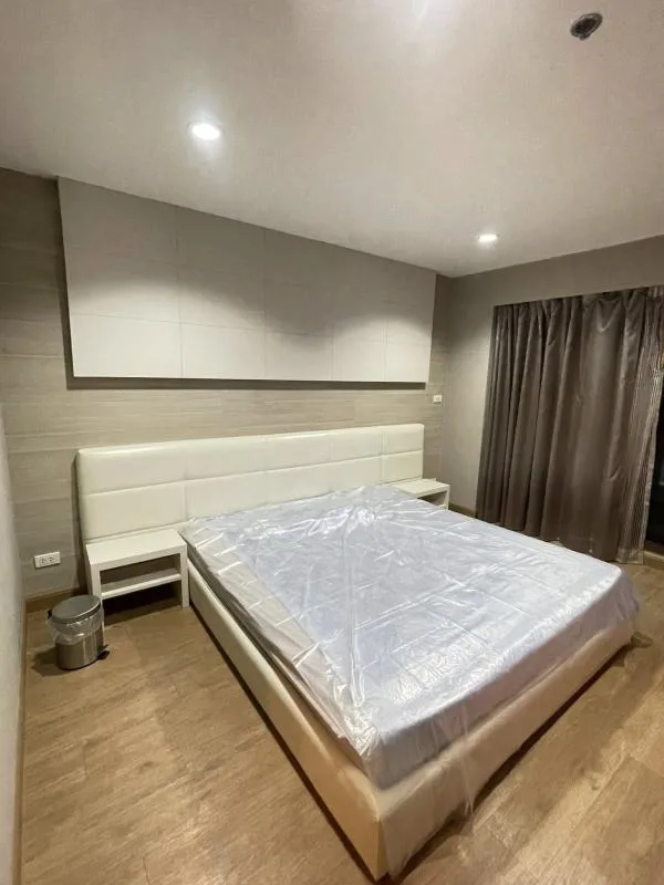 Property photos for State Tower