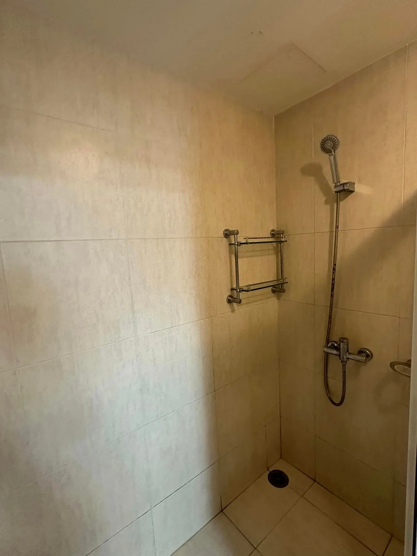 Property photos for The Clover Thonglor