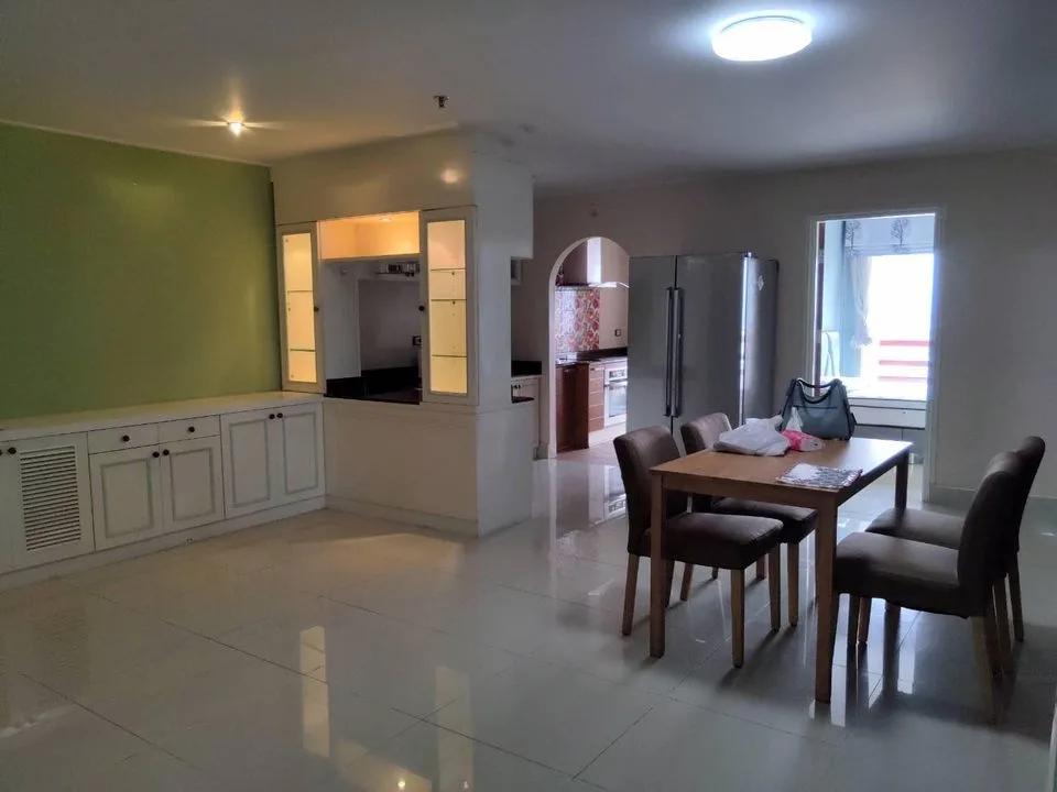Property photos for Master View Executive Place