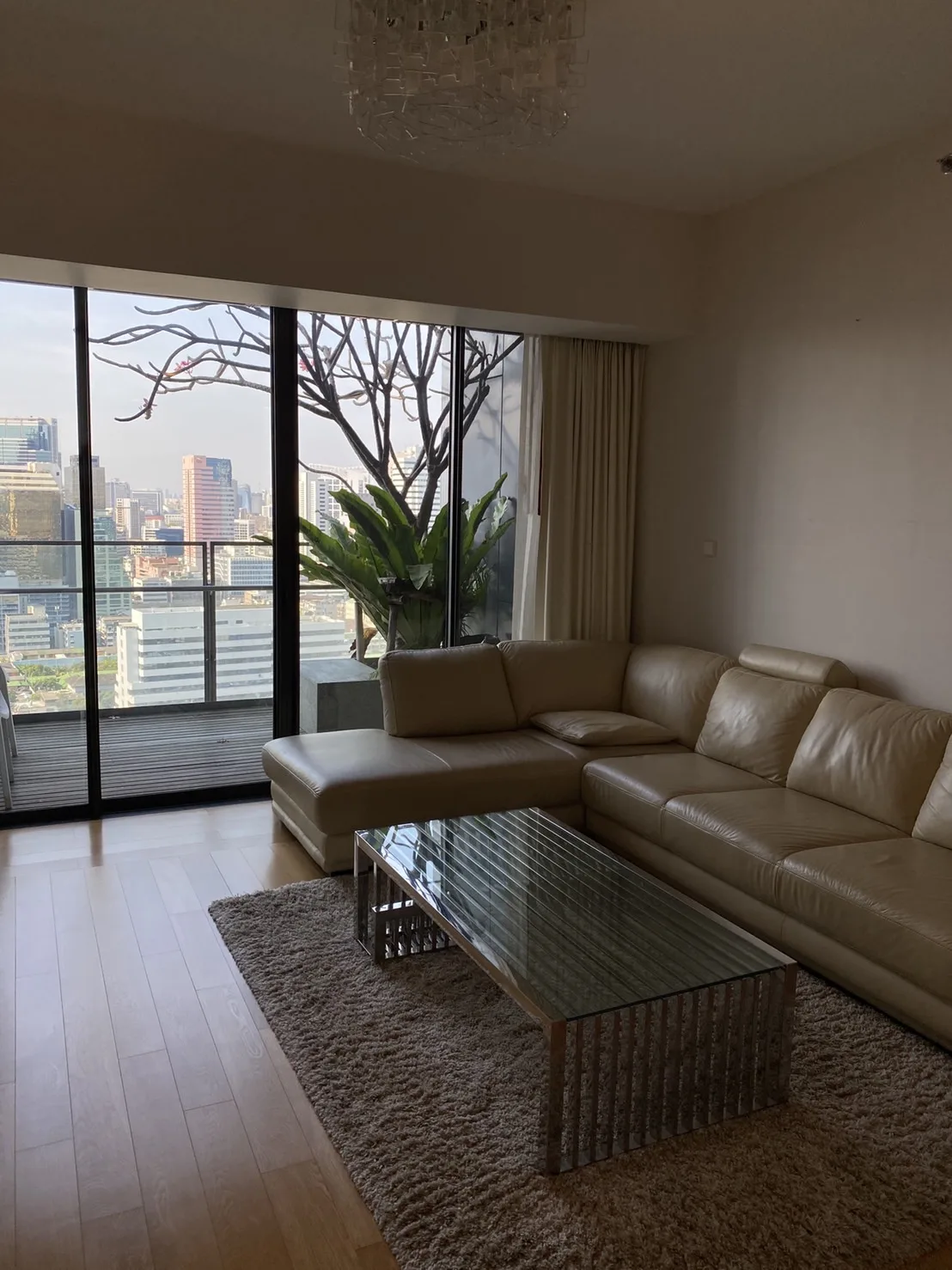 Property photos for The Met