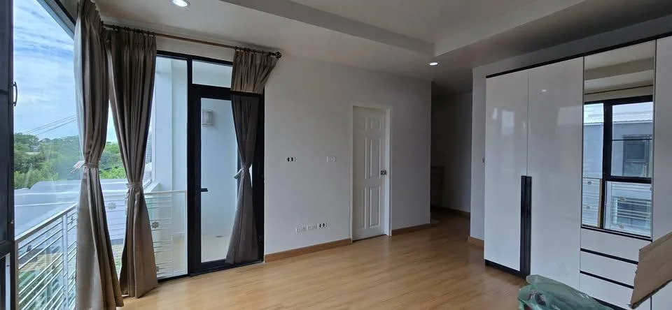 Property photos for Sarin Wiz Sukhumvit 107