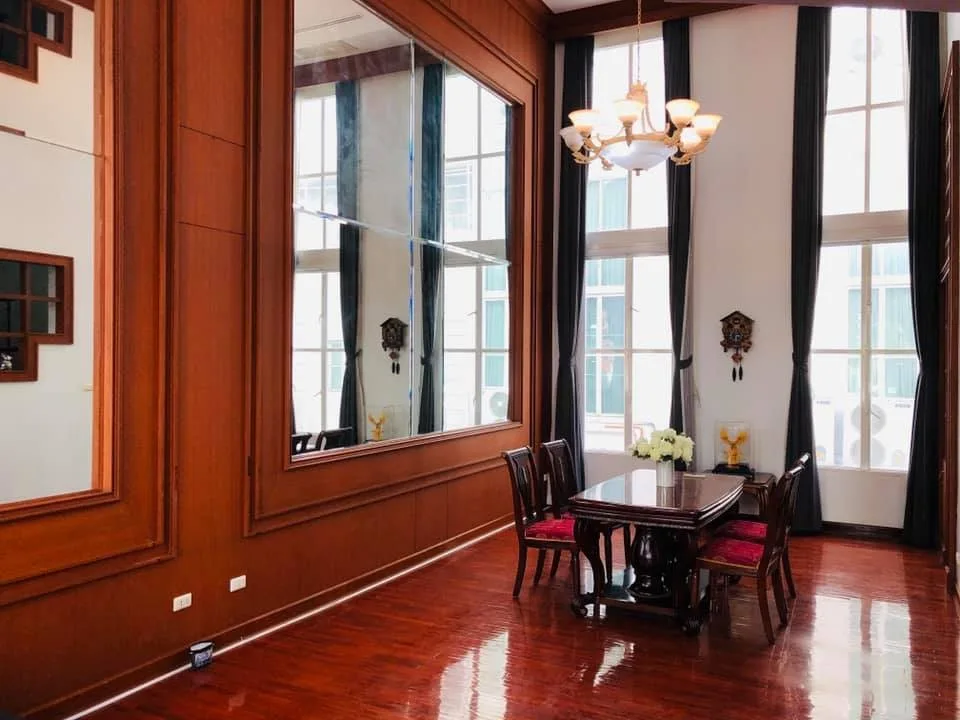 Property photos for Baan Klang Krung Thonglor