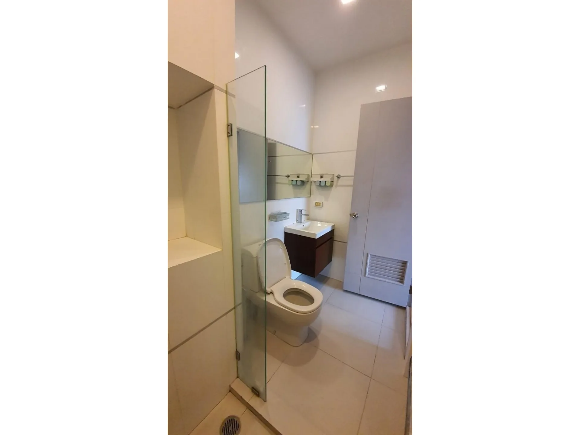 Property photos for Thru Thonglor
