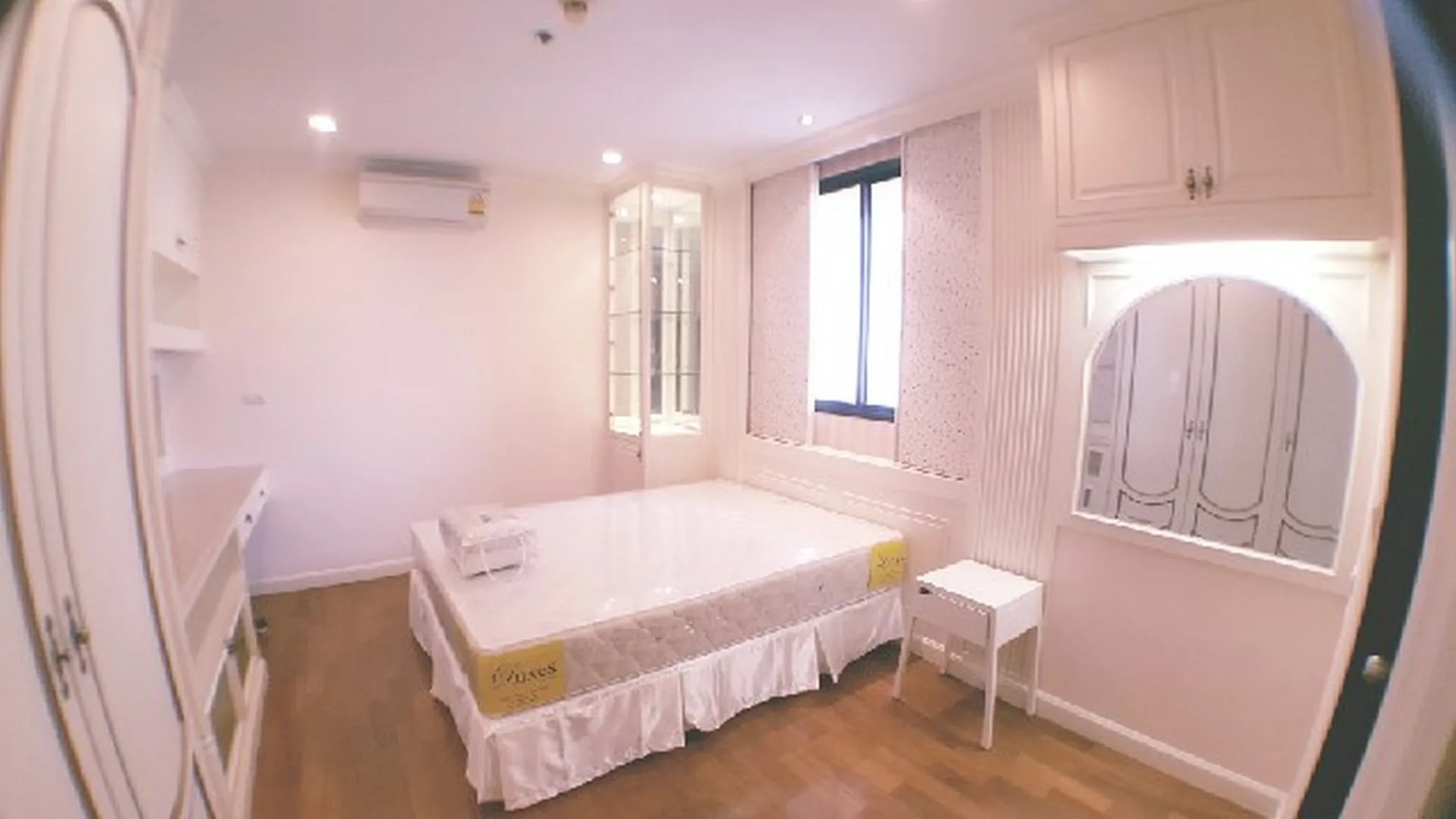 Property photos for Vista Garden