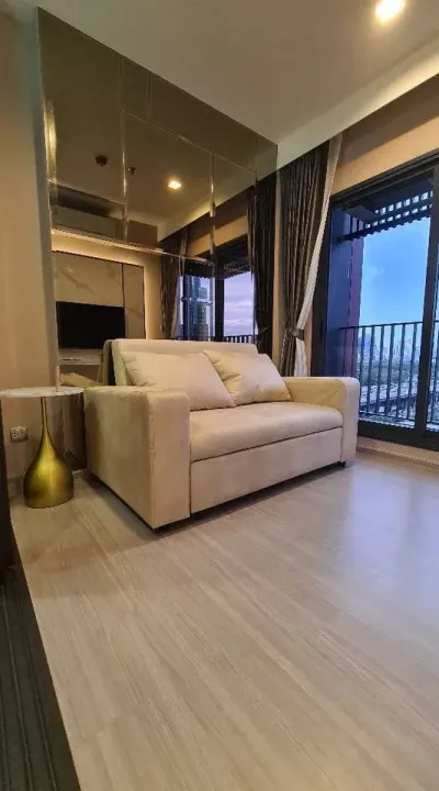 Property photos for Life Asoke Hype