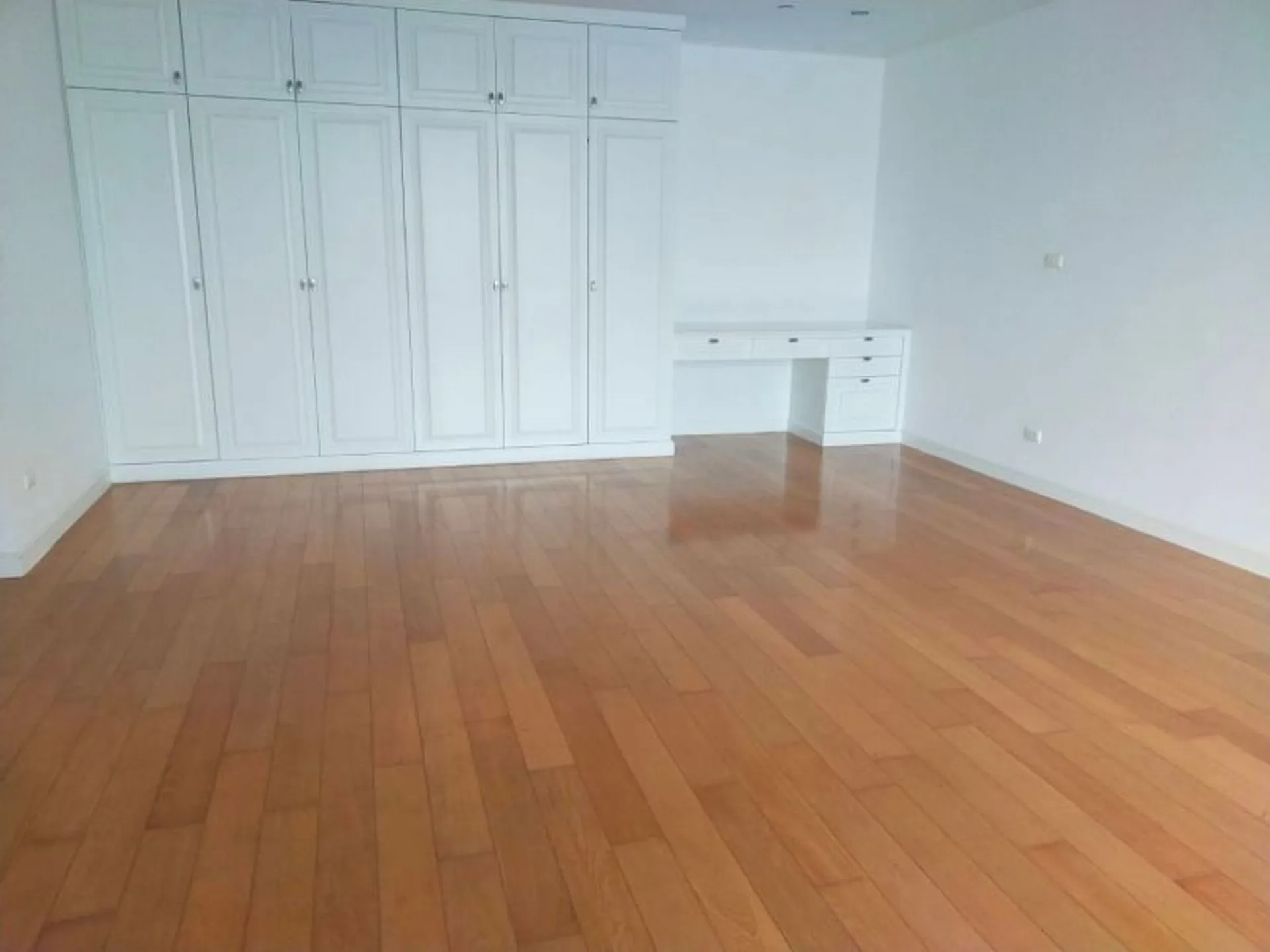 Property photos for Chamchuri Square Residence