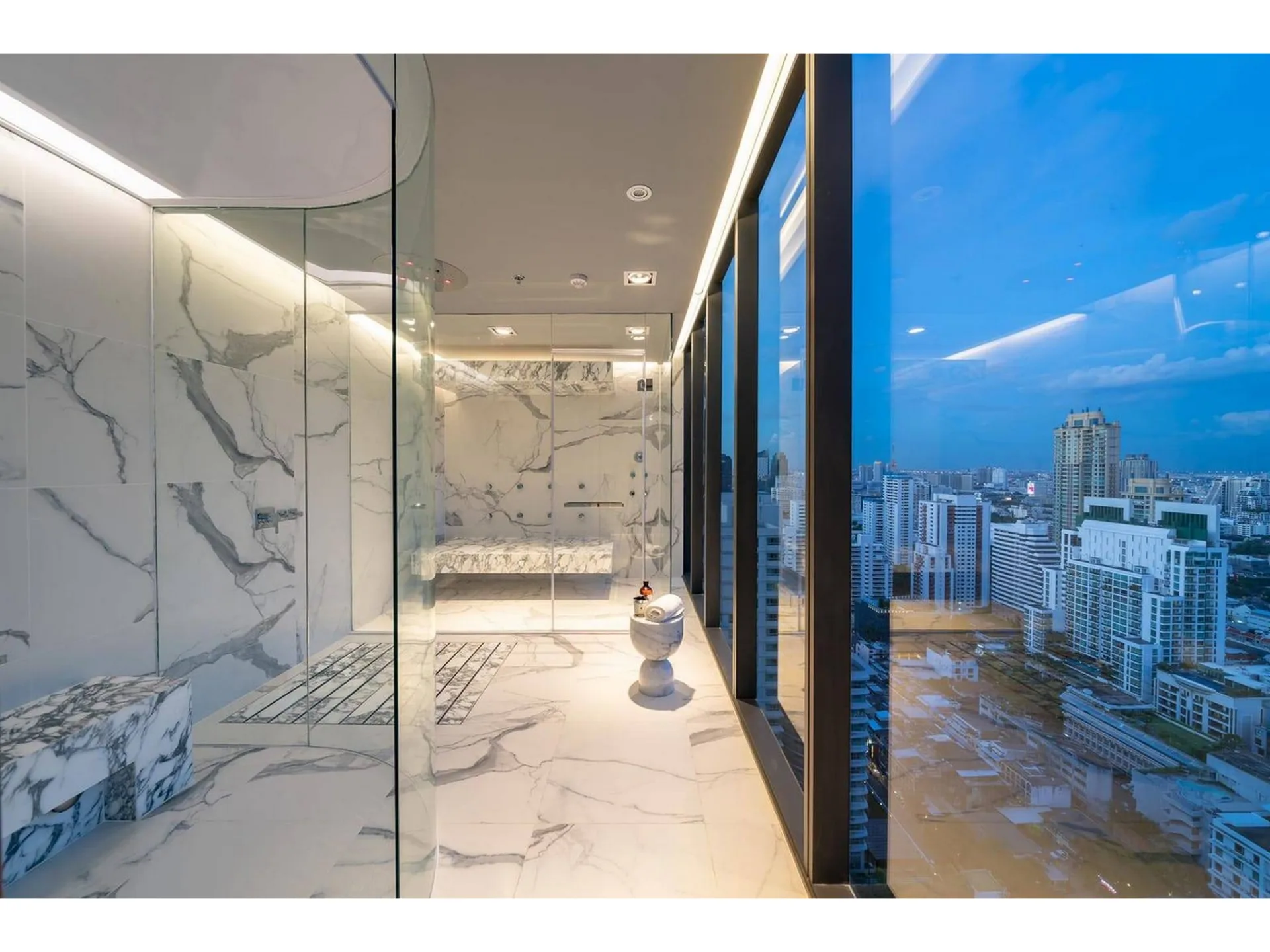 Property photos for Celes Asoke