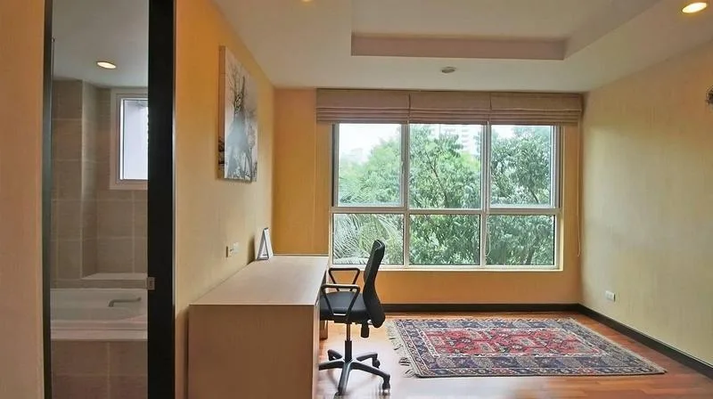 Property photos for Avenue 61