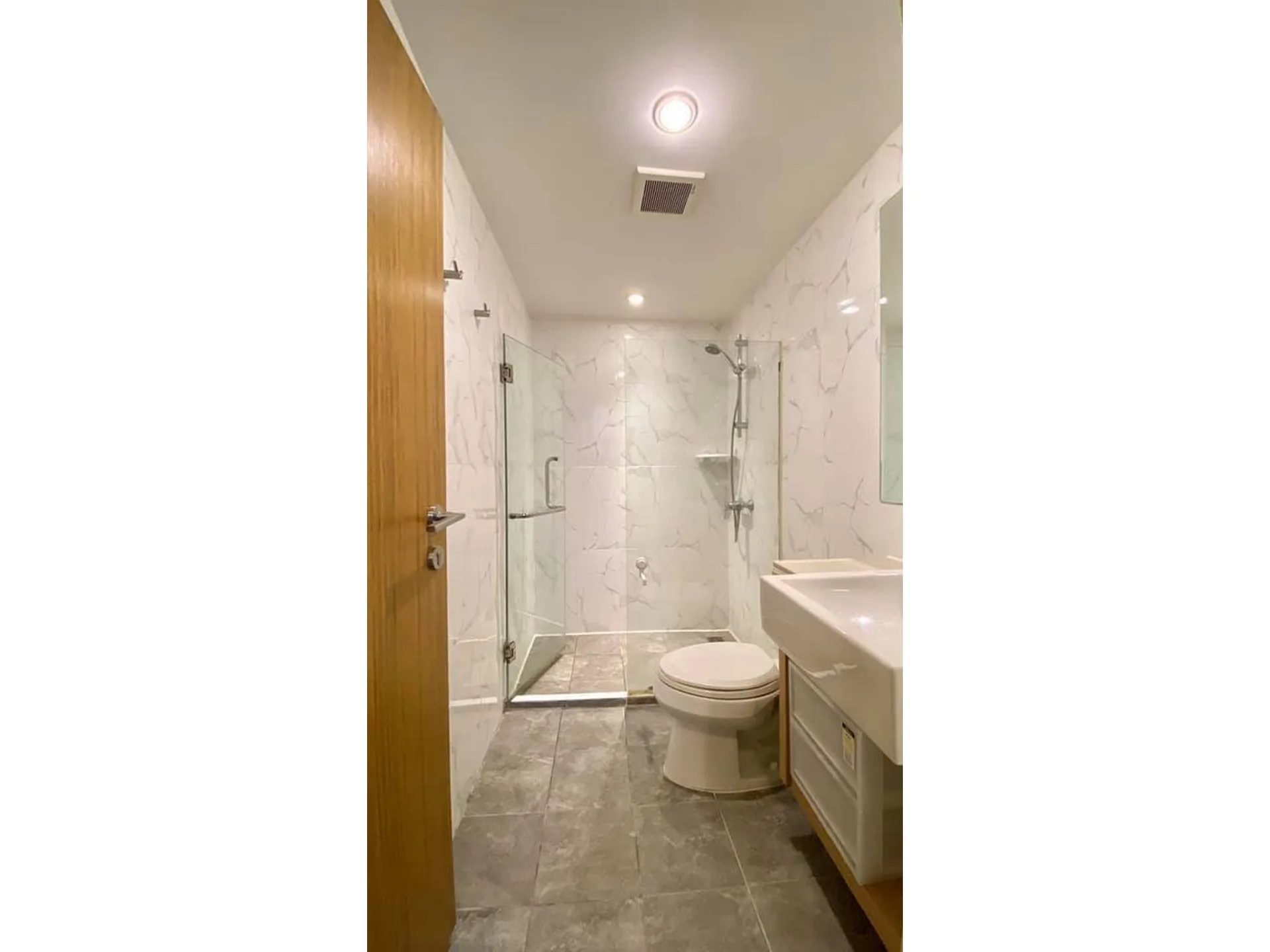 Property photos for Zenith Place Sukhumvit 42