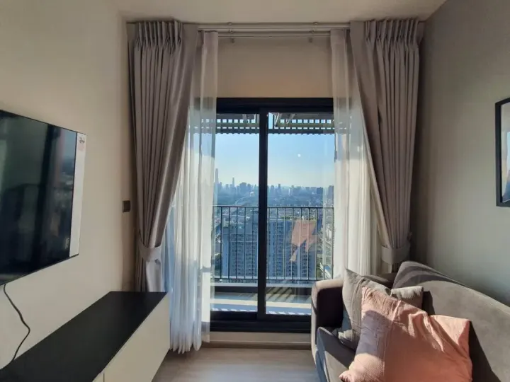 Property photos for Life Asoke Hype