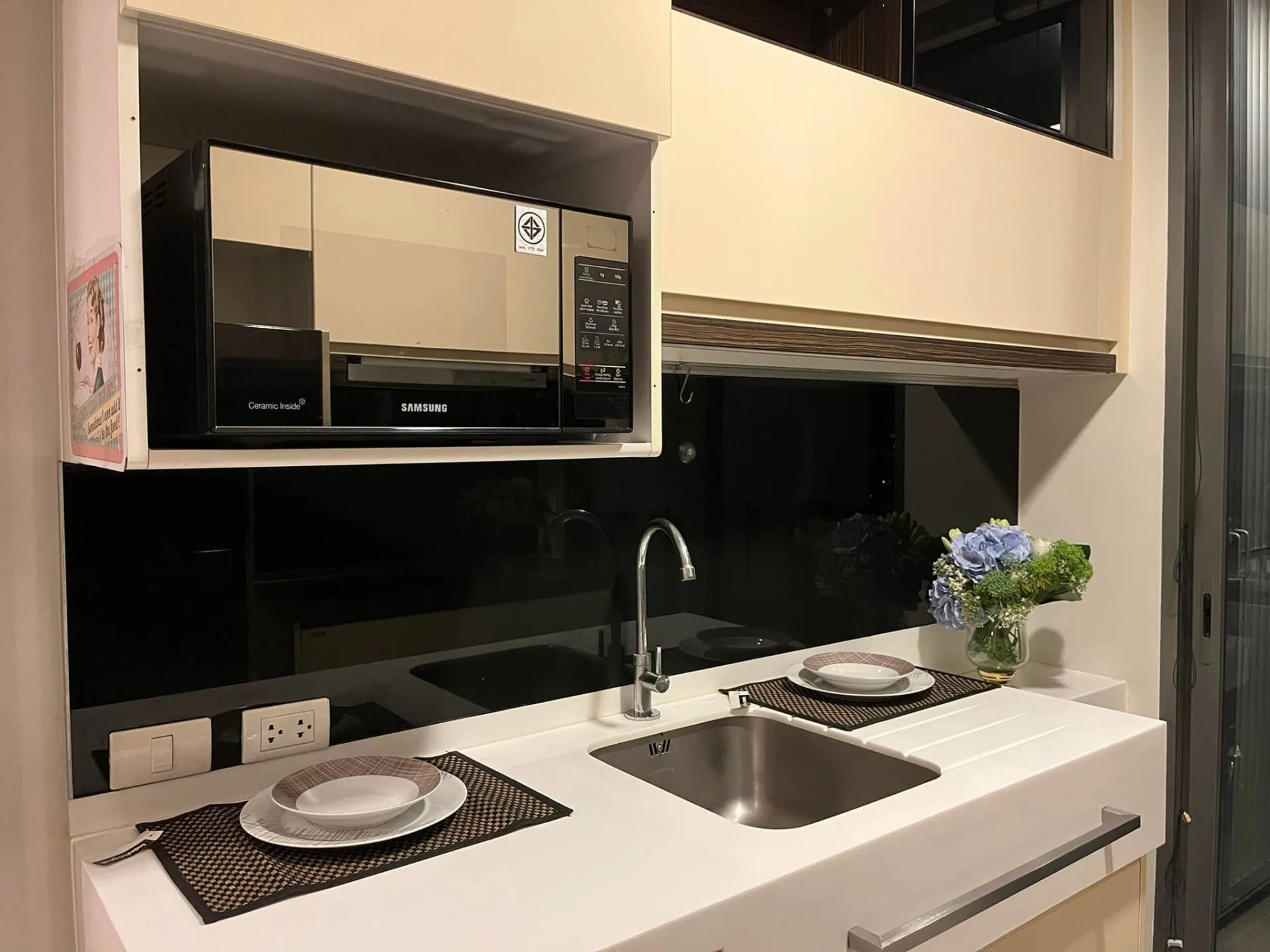 Property photos for The Room Sukhumvit 62