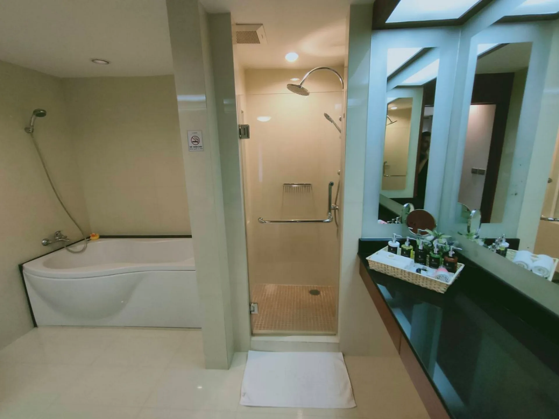 Property photos for JJ Mansion