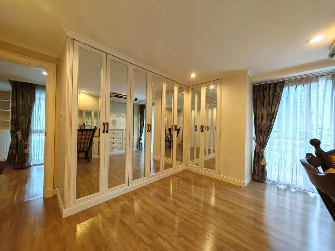 Property photos for La Maison Ruamrudee