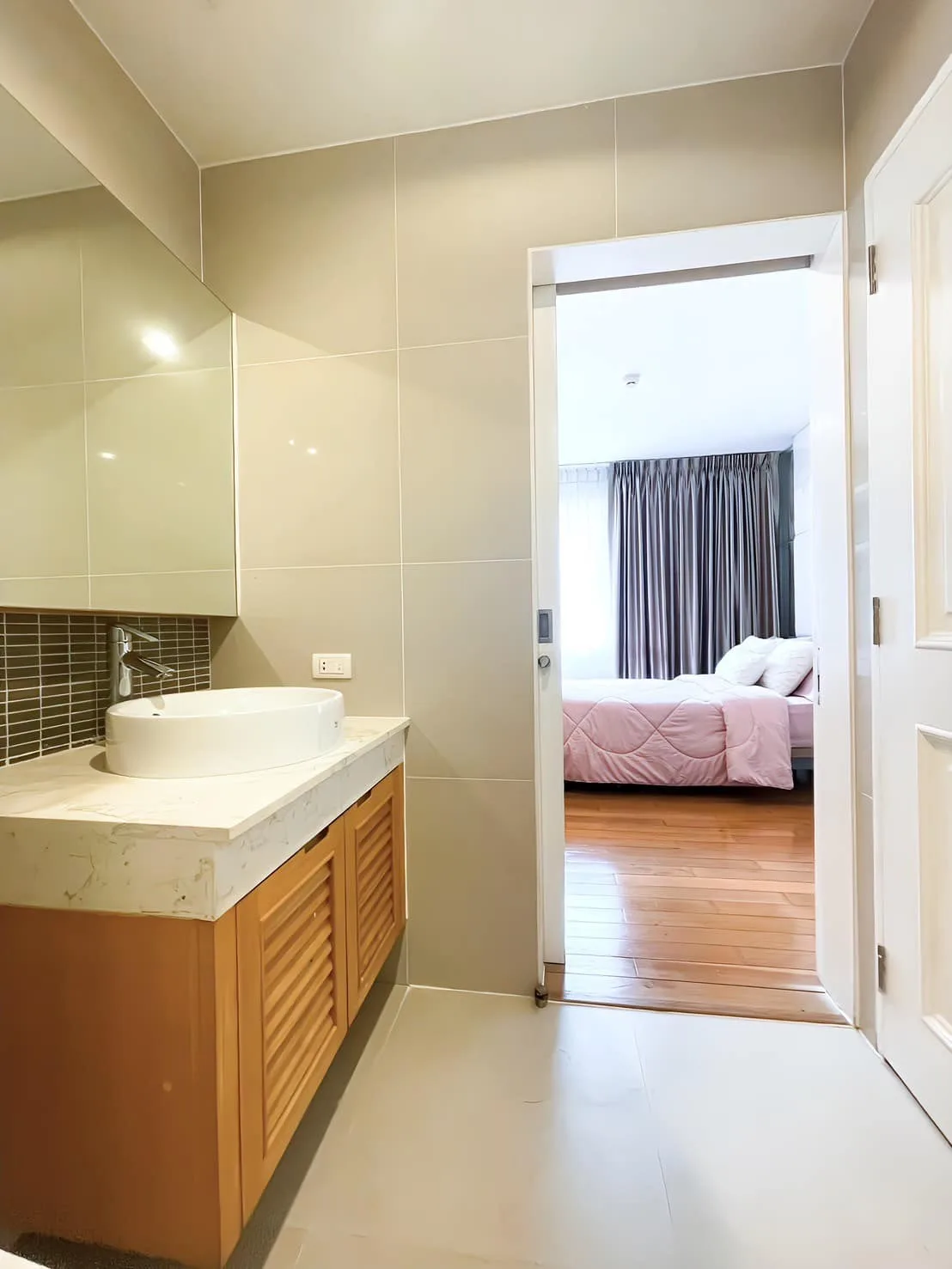 Property photos for The Rise Sukhumvit 39