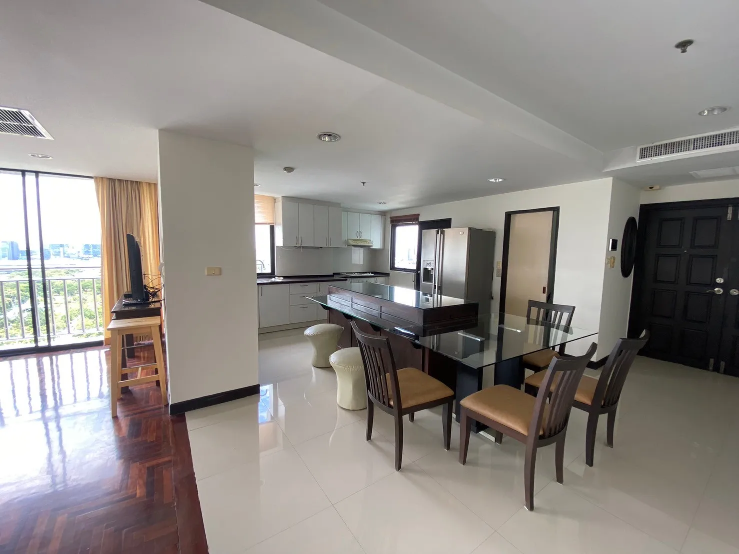 Property photos for Lake Green