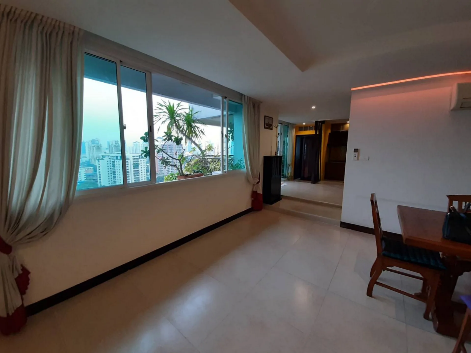 Property photos for D.S. Tower 1 Sukhumvit 33