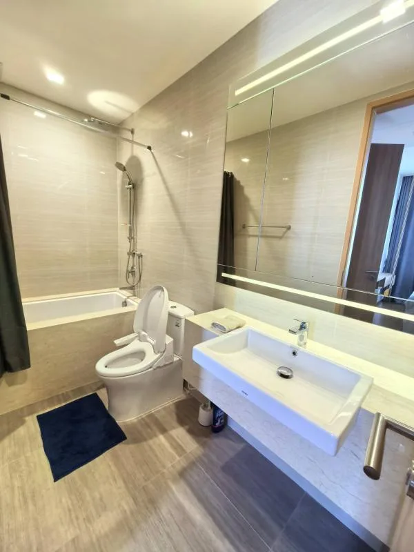 Property photos for Noble BE 33