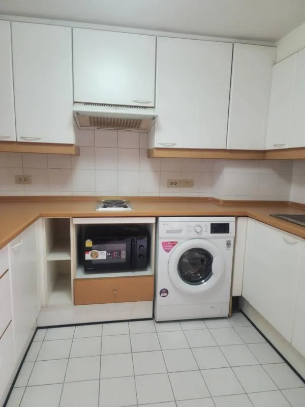 Property photos for Navin Court