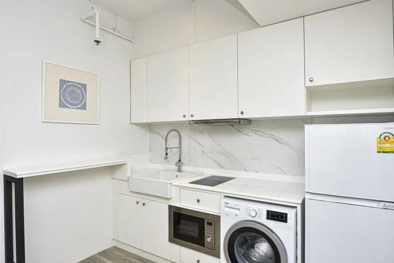 Property photos for State Tower