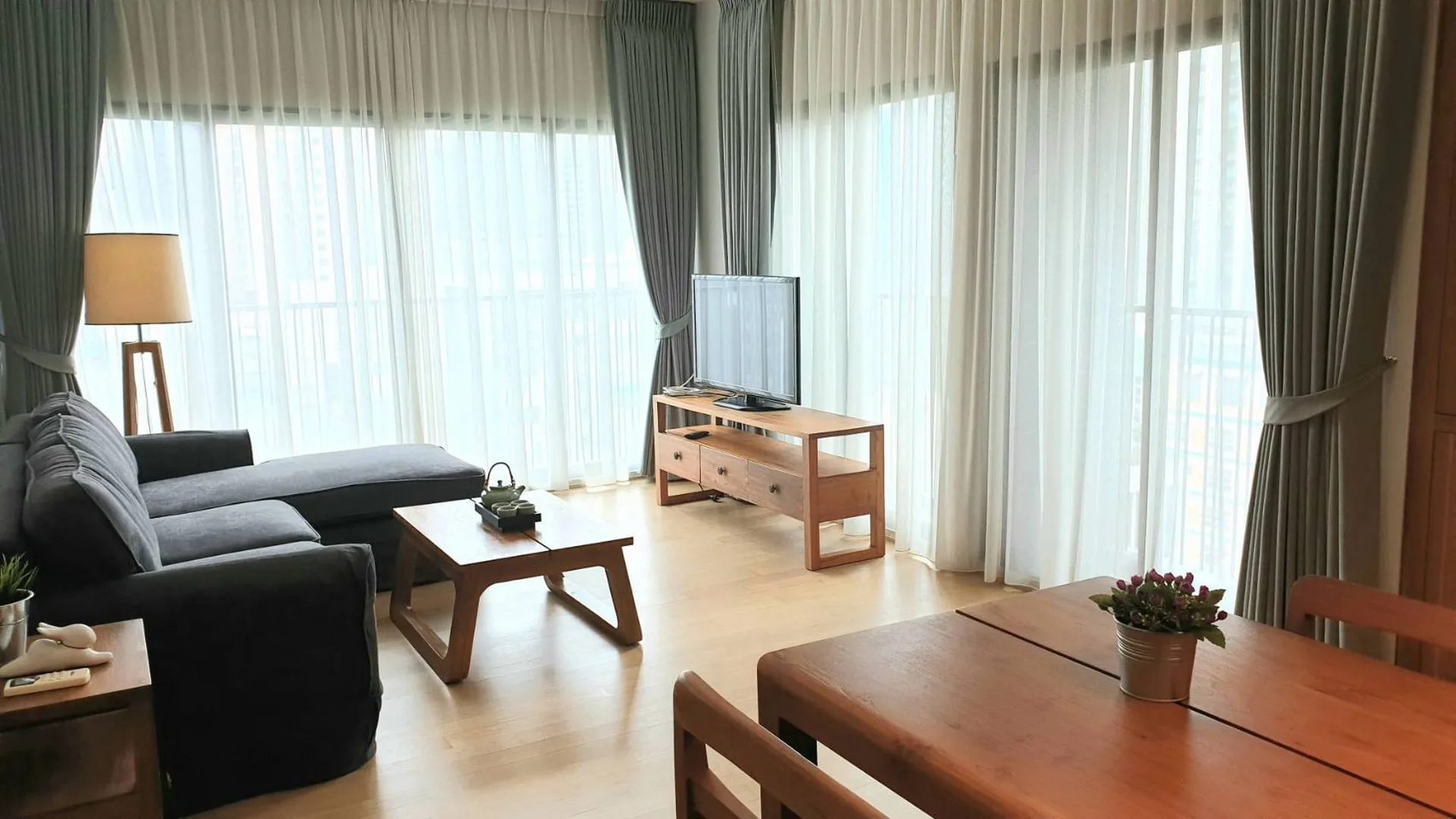 Property photos for Noble Reveal