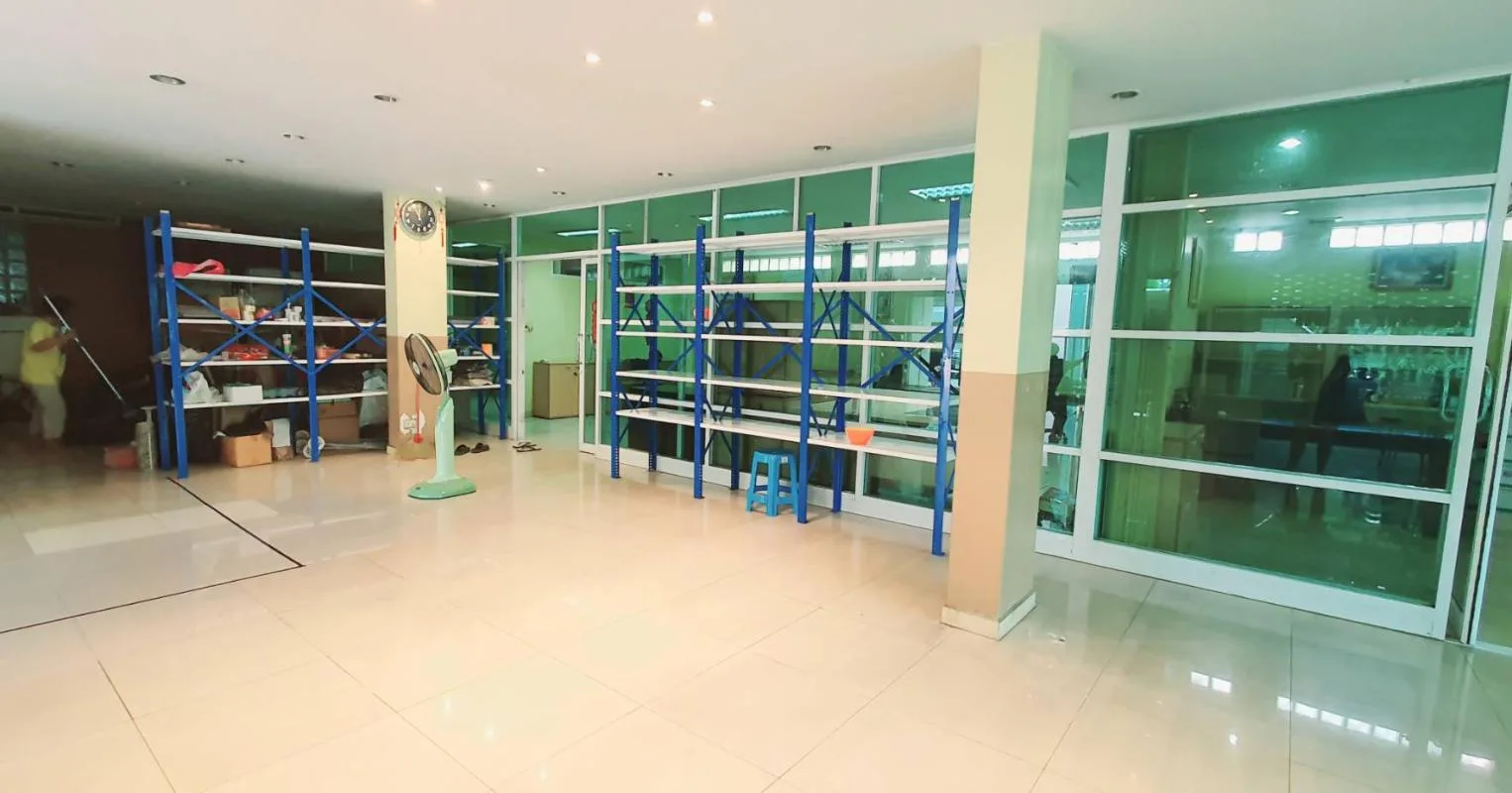 Property photos for Office Charoen Rat 7