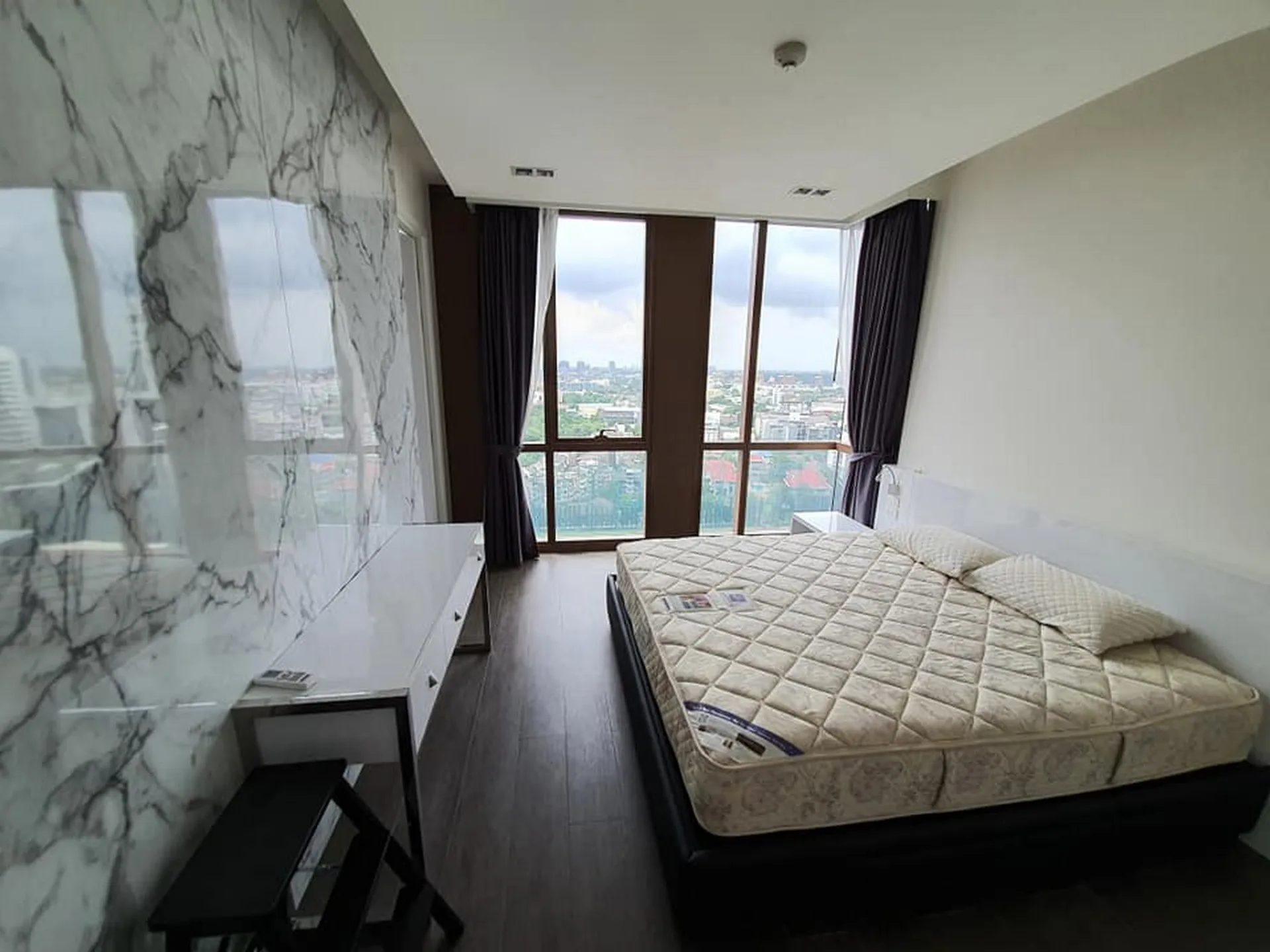 Property photos for The Lofts Ekkamai