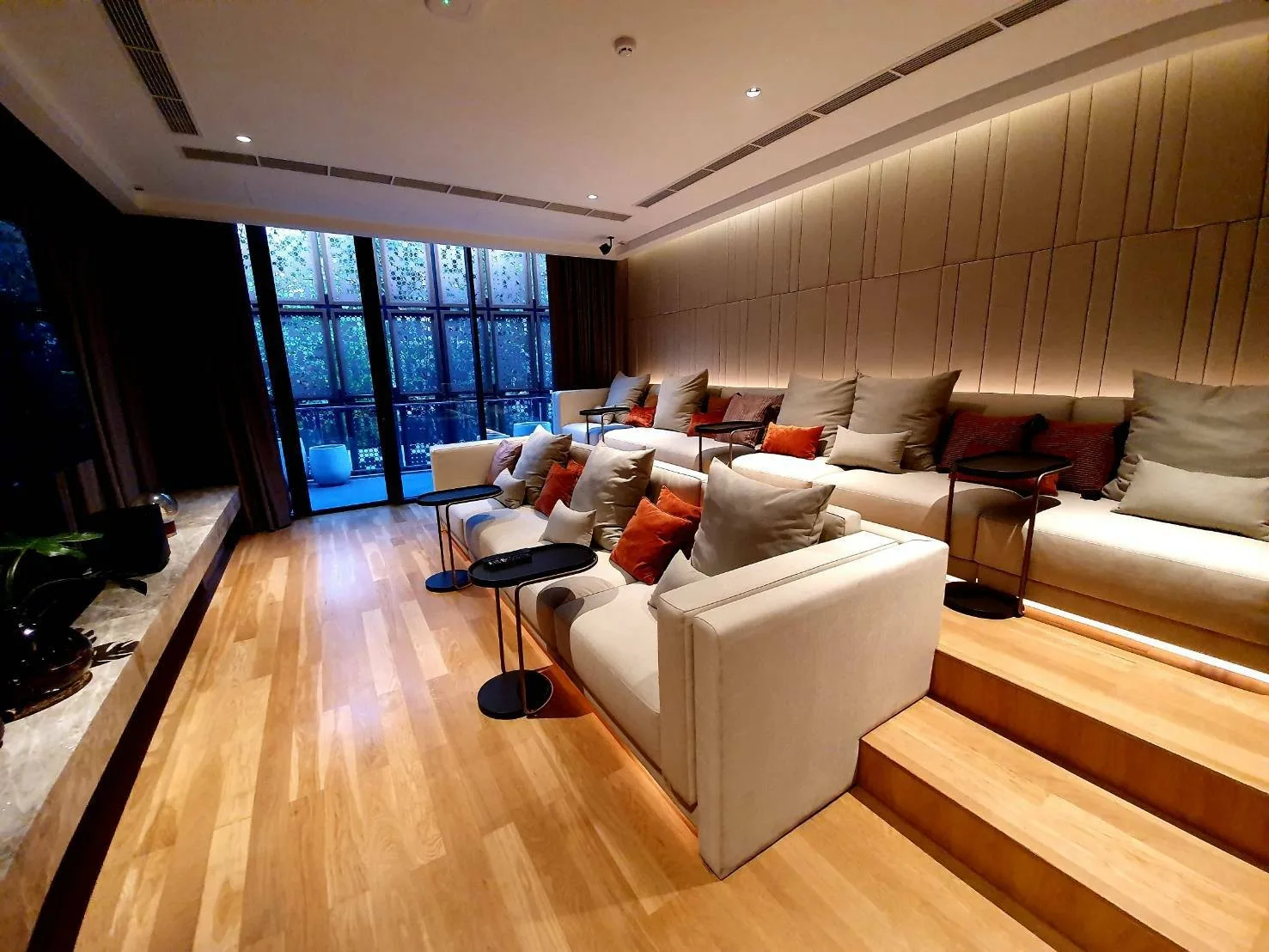 Property photos for THE LINE Phahol - Pradipat
