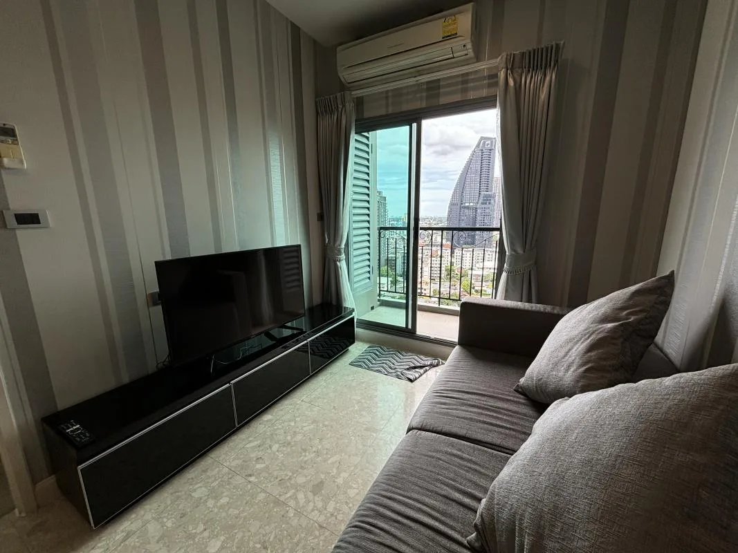 Property photos for The Crest Sukhumvit 34