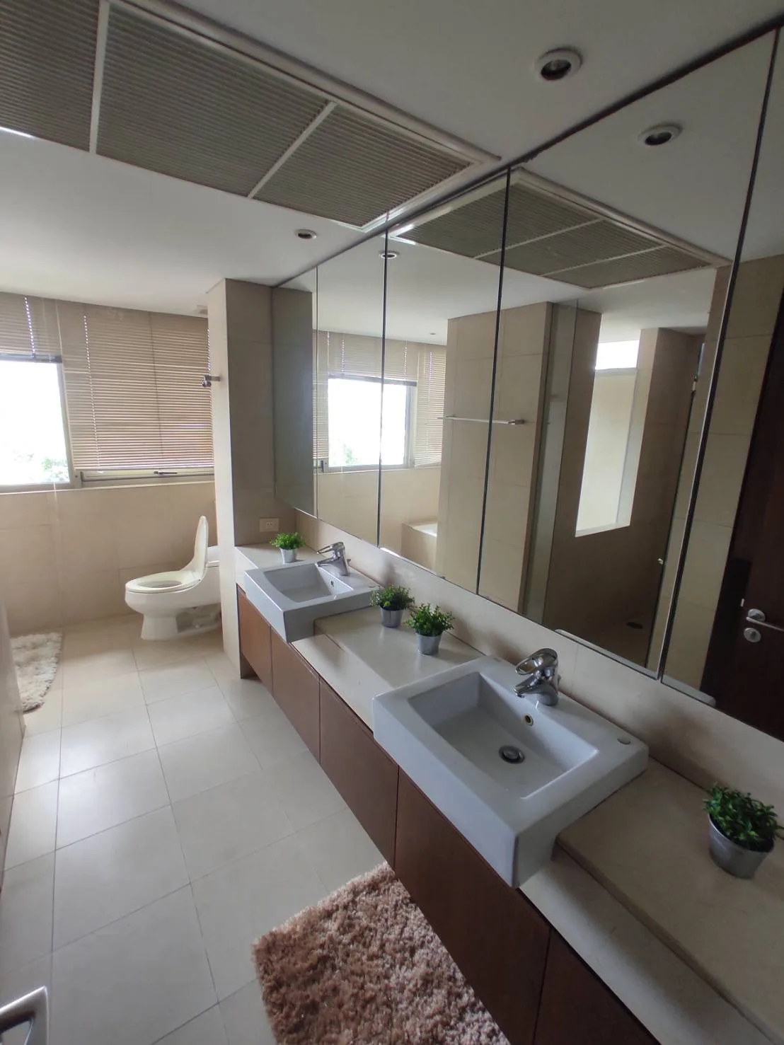 Property photos for Ruamrudee House