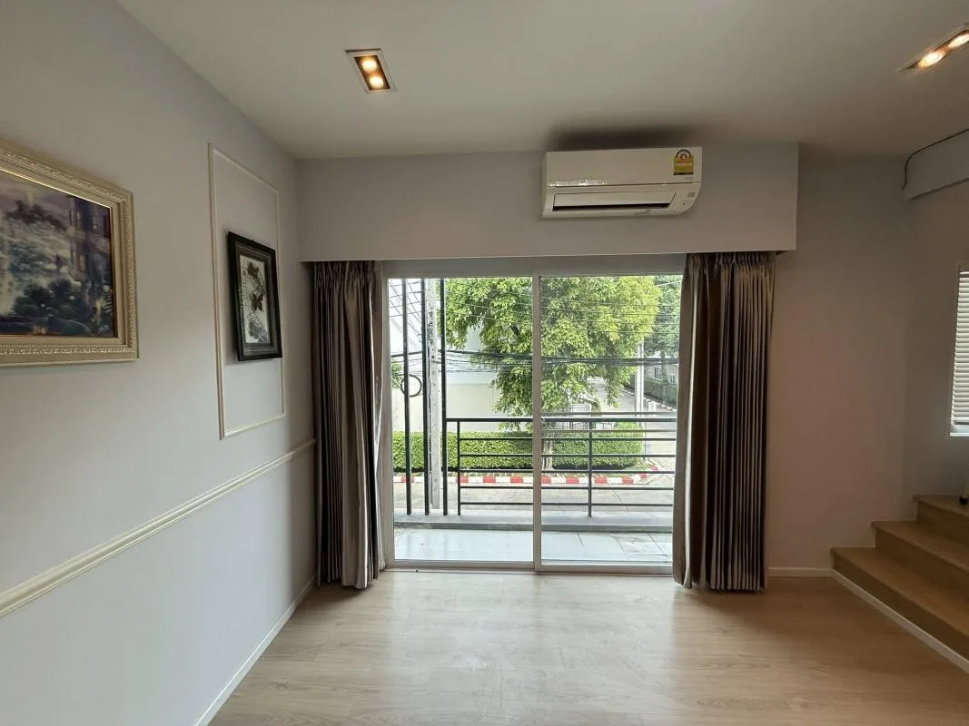 Property photos for Baan Klang Muang Sukhumvit 77