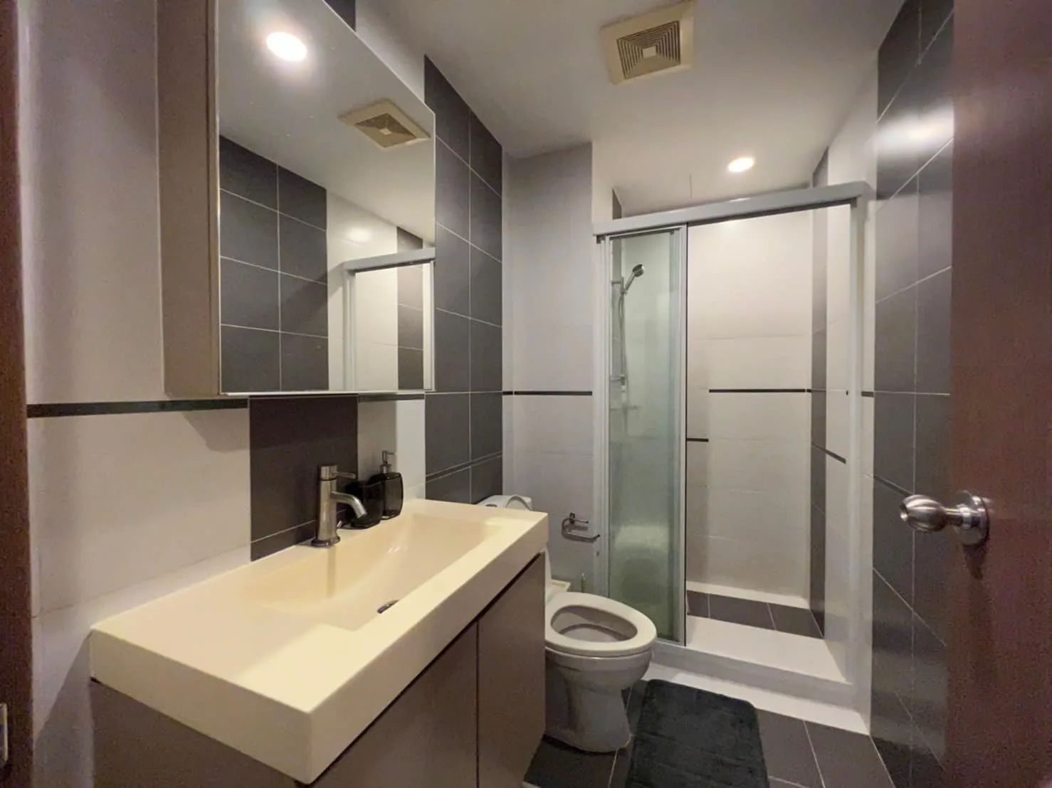 Property photos for The Base Sukhumvit 77