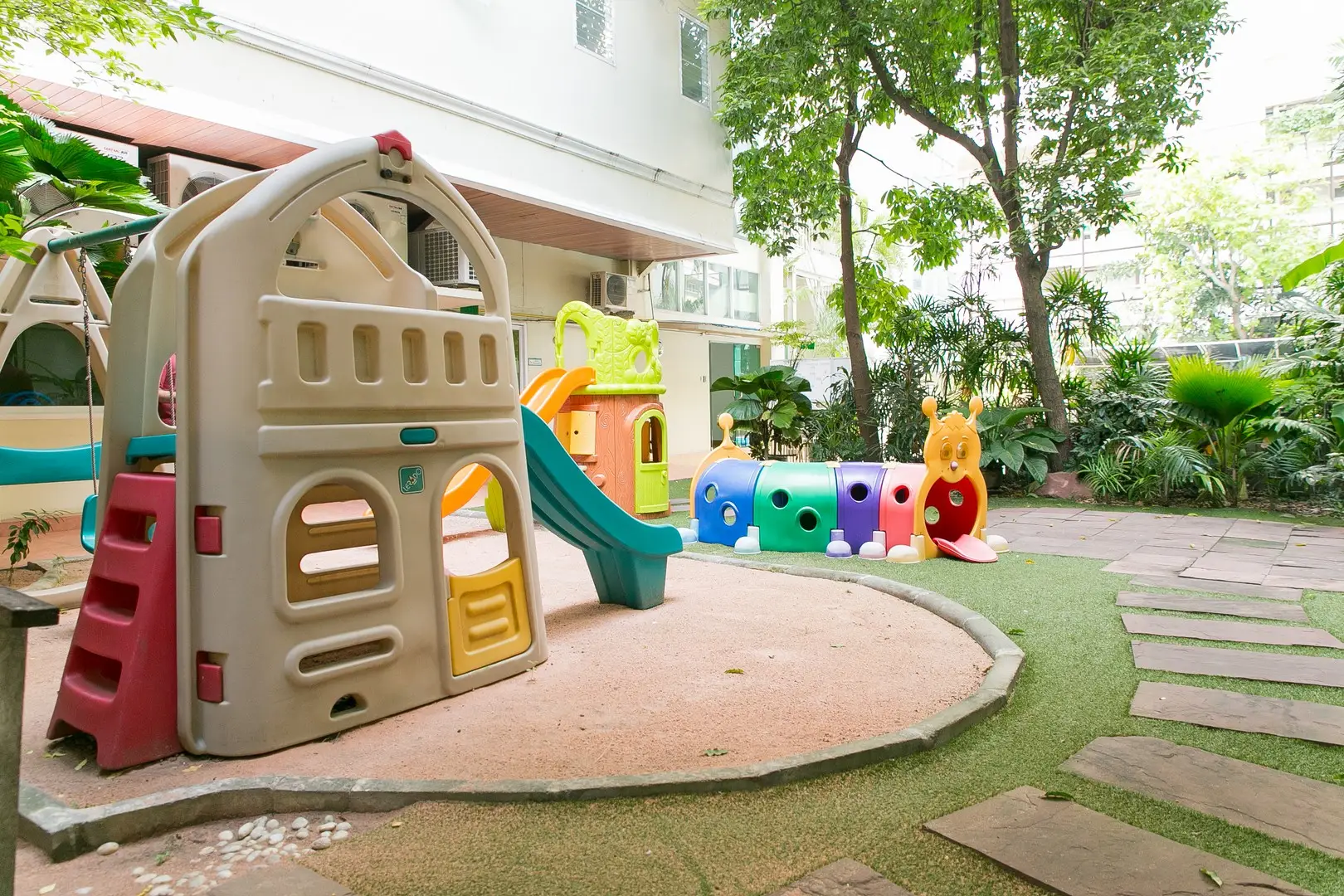 Property photos for Chaidee Mansion