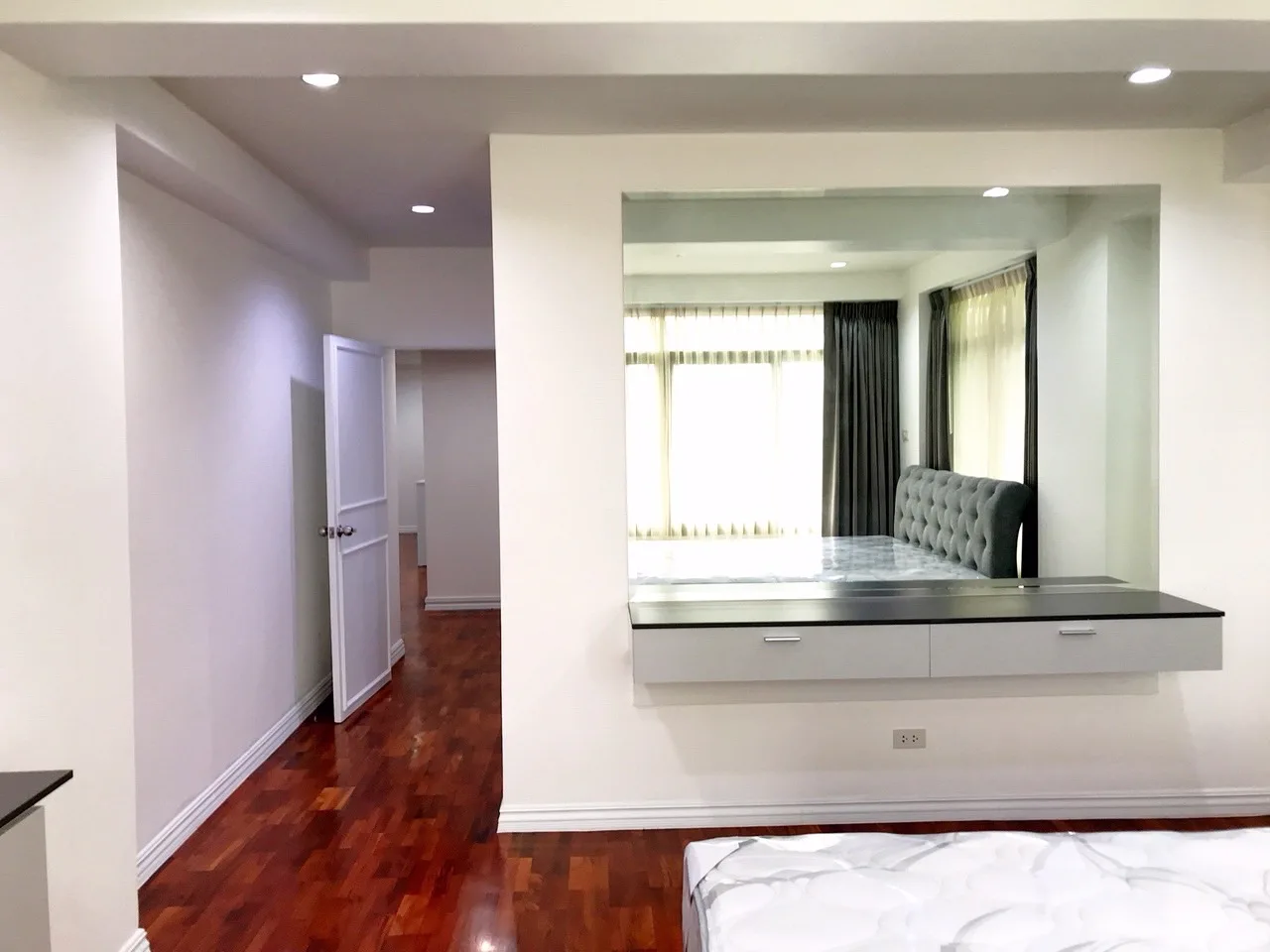 Property photos for Thonglor Garden