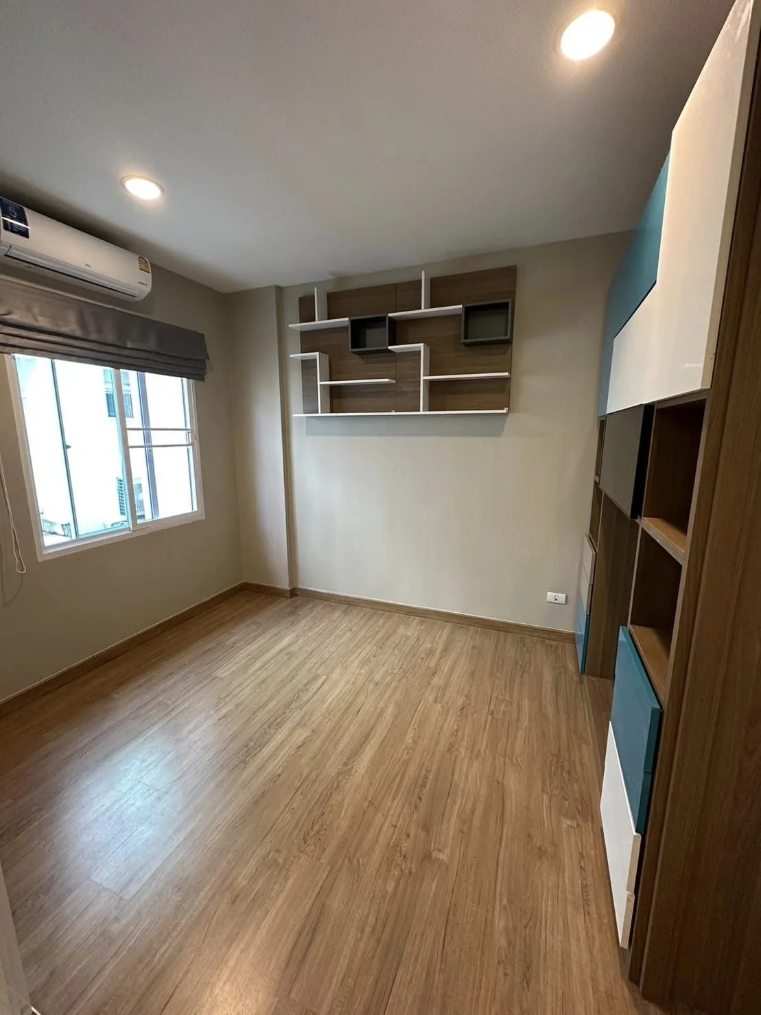 Property photos for Baan Klang Muang Sathorn-taksin 2