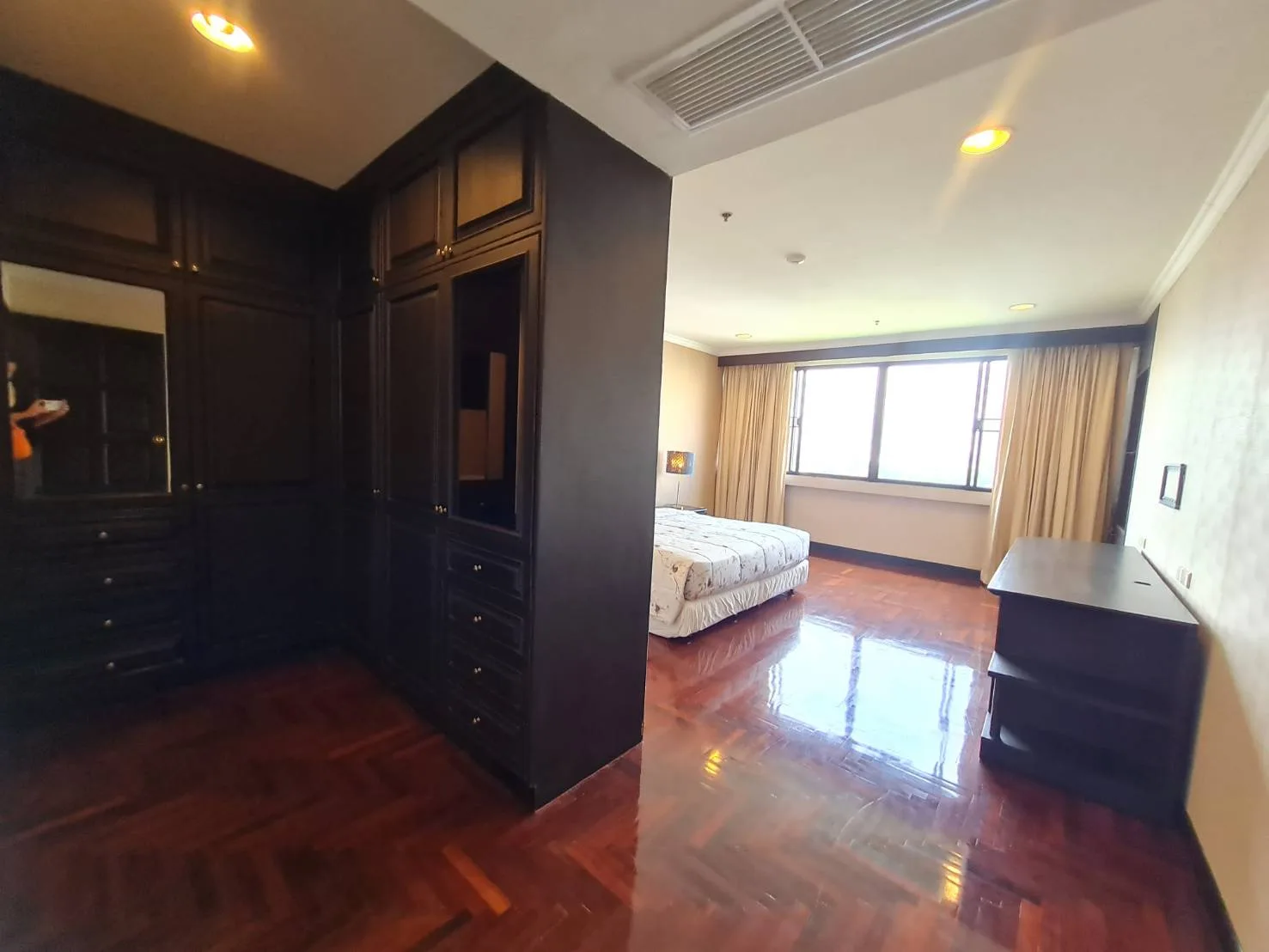 Property photos for Lake Green