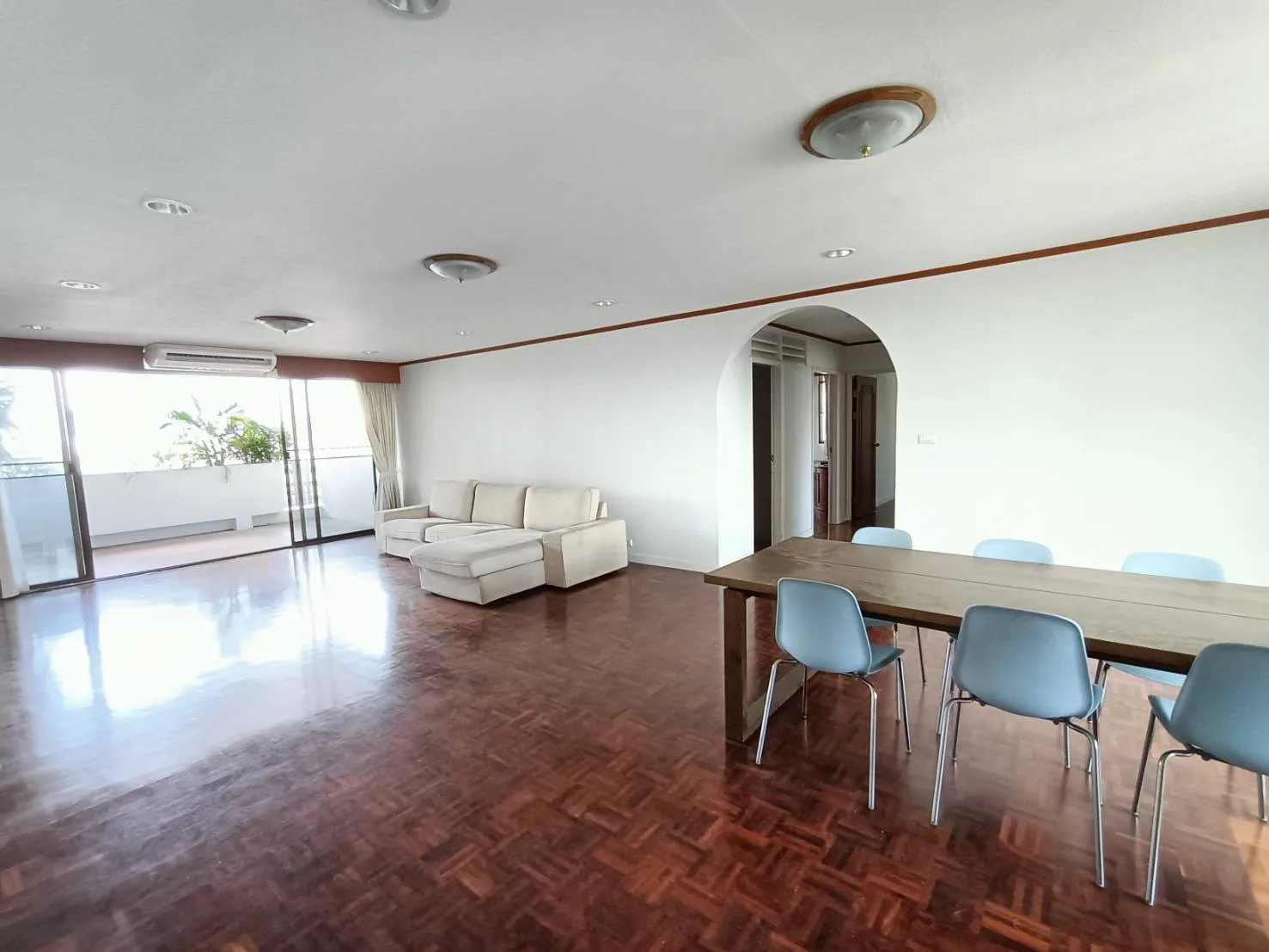 Property photos for Tongtip Mansion
