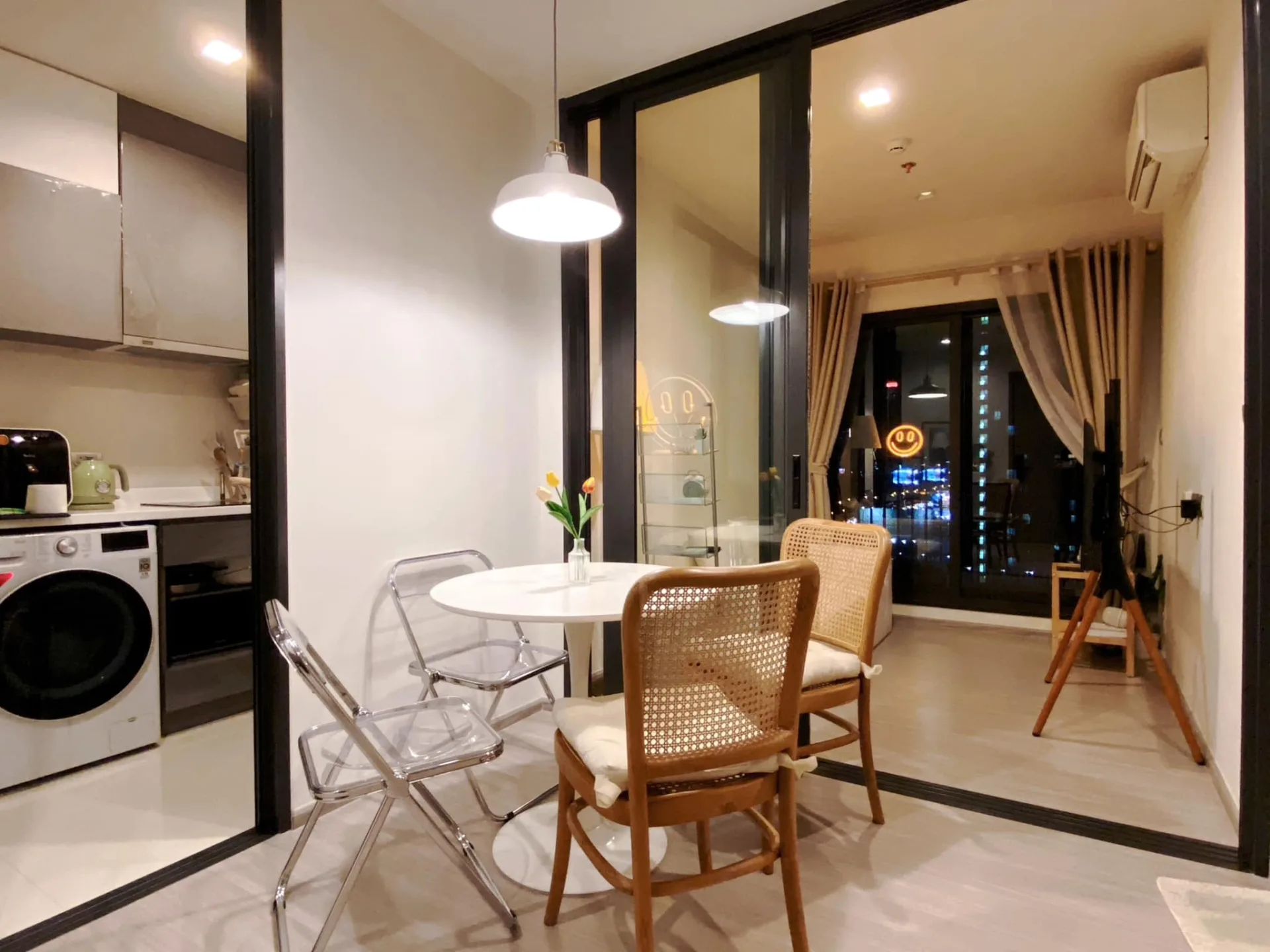 Property photos for Life Asoke Hype