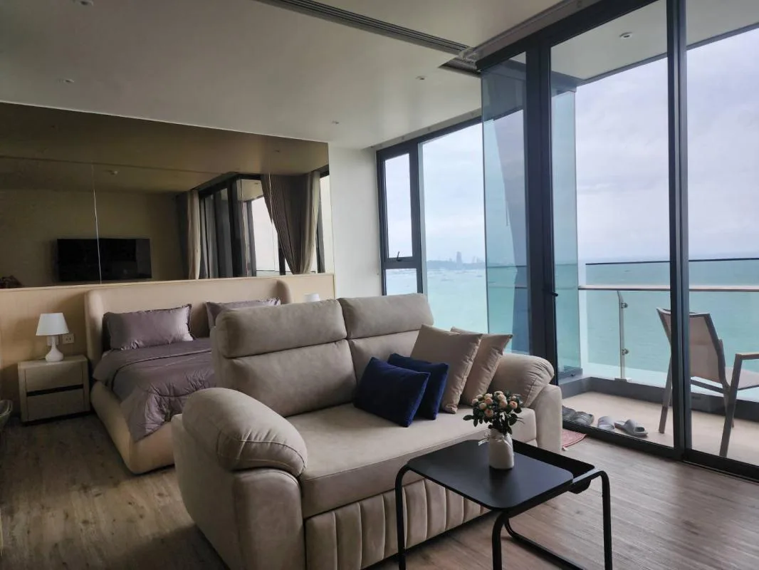 Property photos for Arom Wongamat