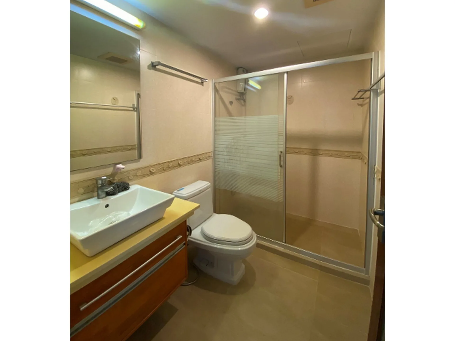 Property photos for Le Celeste Rama 9 - Srinakarin
