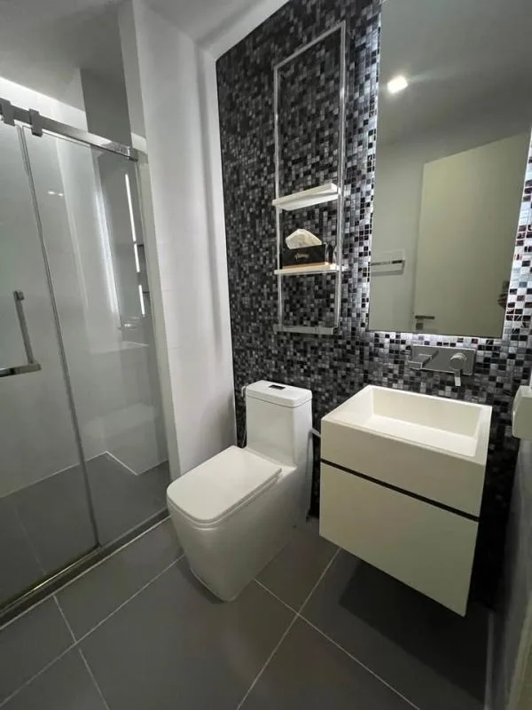 Property photos for The Room Sukhumvit 69