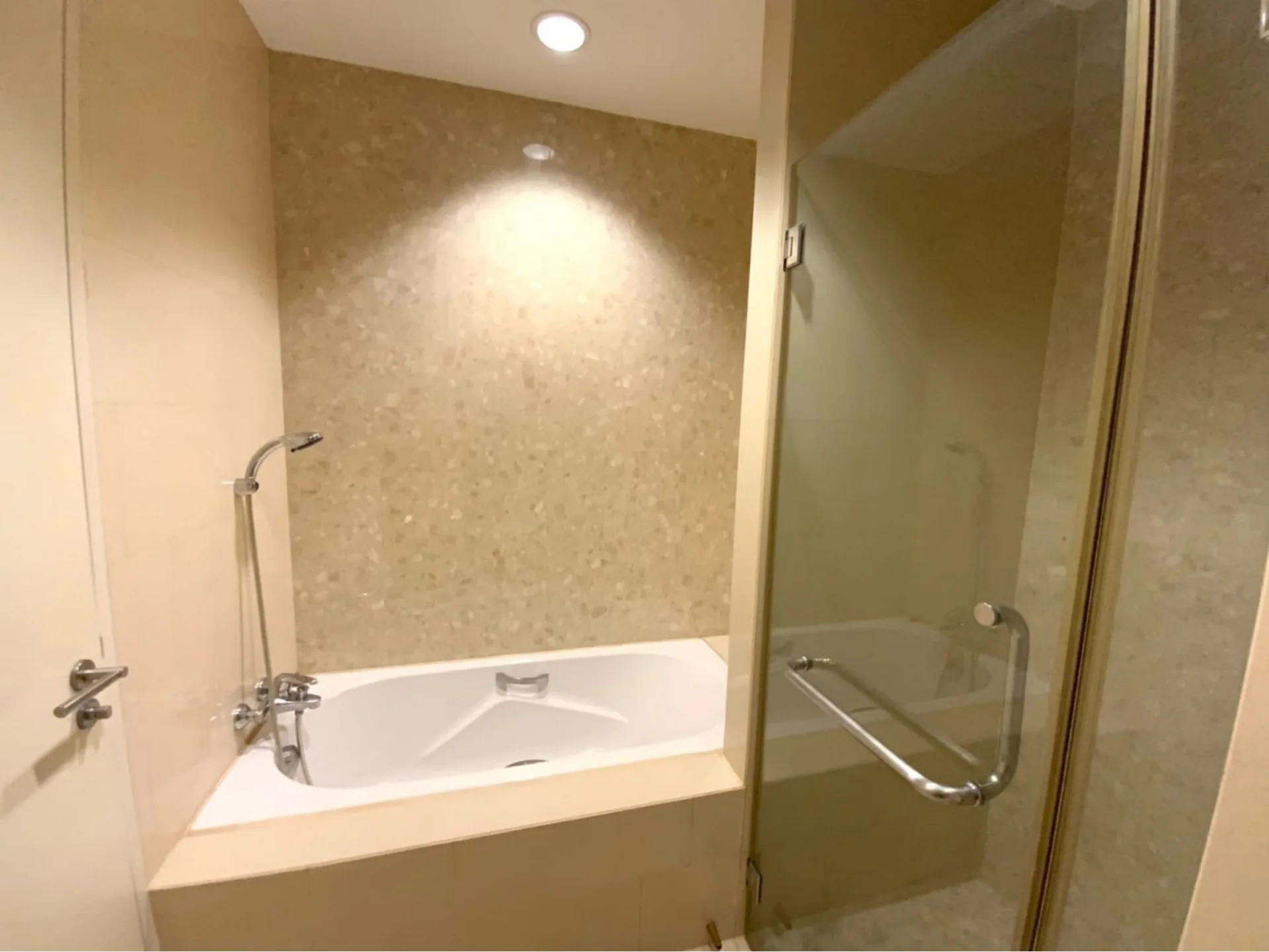 Property photos for Chatrium Residence Riverside