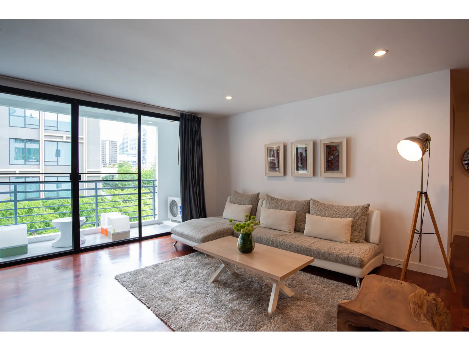 Property photos for Benviar Tonson Residence