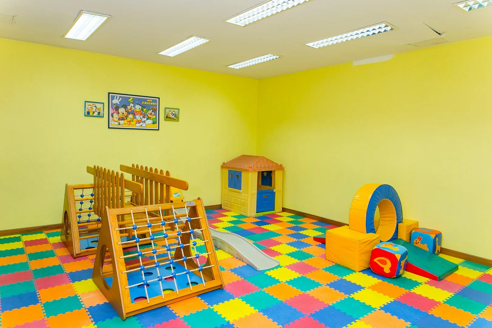 Property photos for Chaidee Mansion