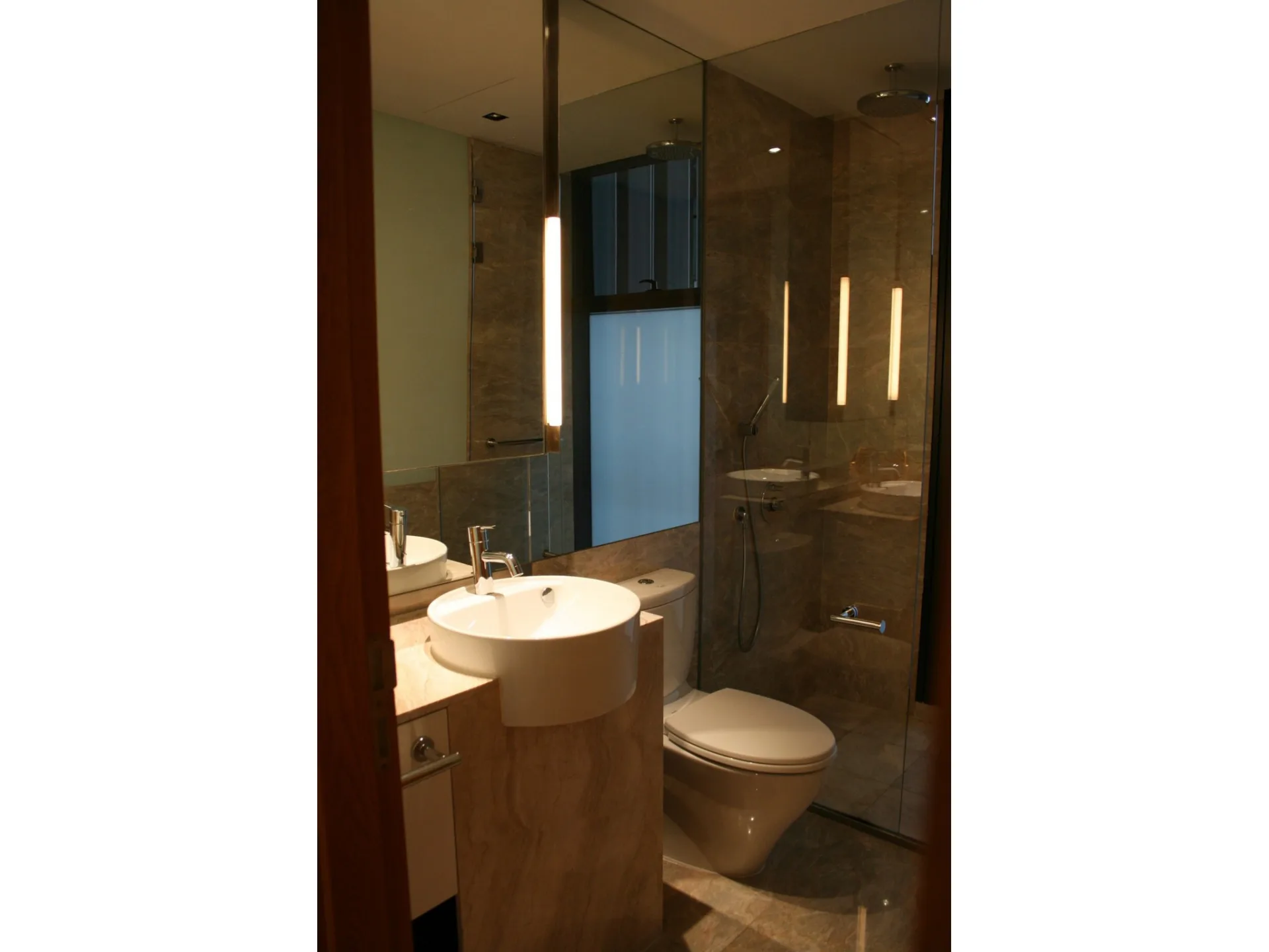 Property photos for The Met