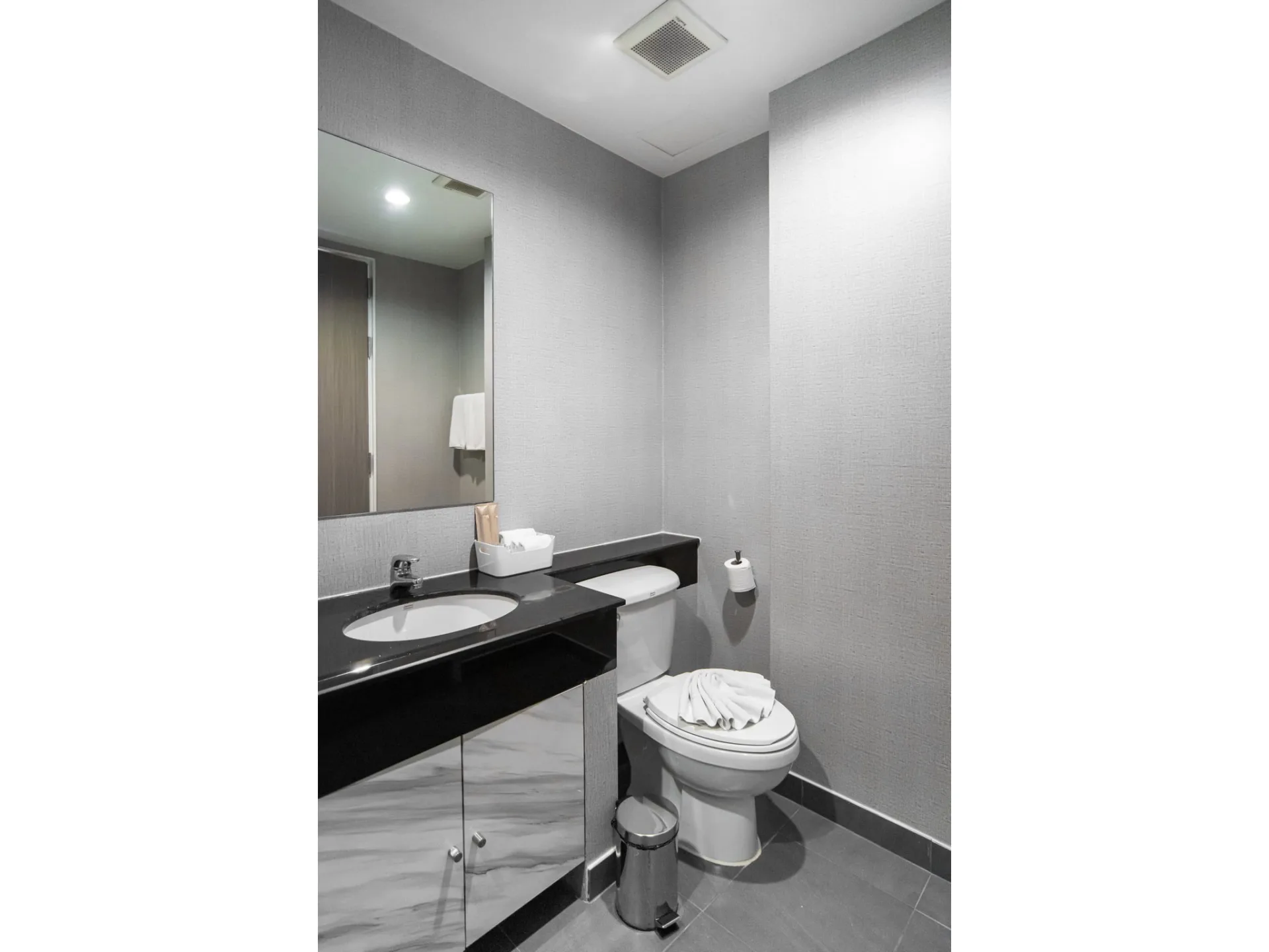 Property photos for Benviar Tonson Residence