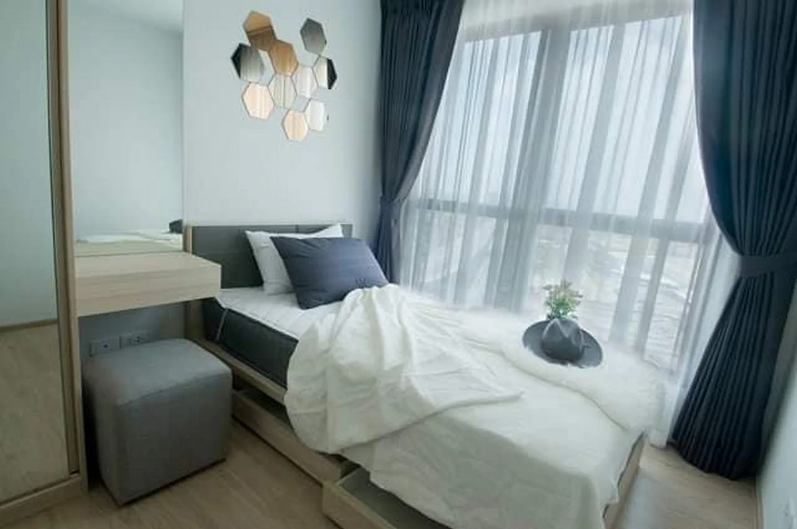 Property photos for IDEO O2