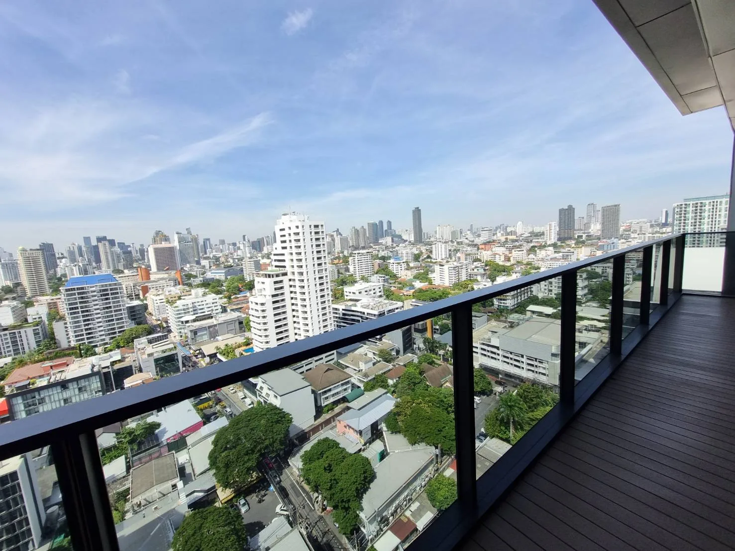 Property photos for Tela Thonglor
